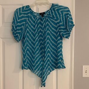 by & by Blue Chevron Sheer Blouse Women’s Medium
